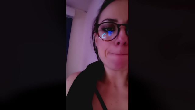 nessiehotfeet  03-03-2022